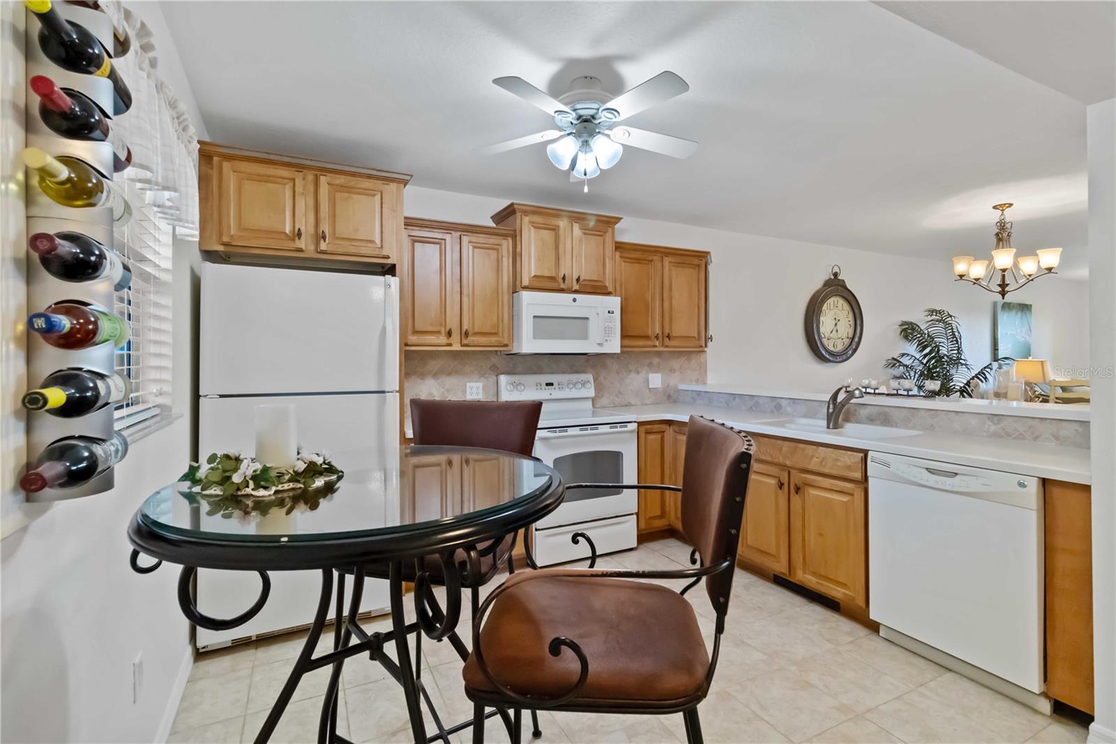 Image 13 of 42 For 175 Kings Highway B5