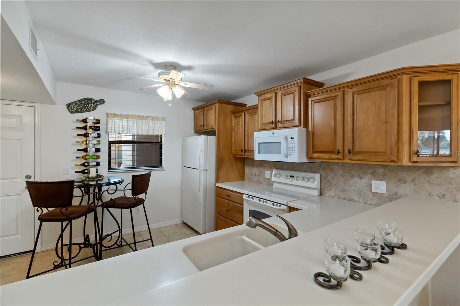 Image 16 of 42 For 175 Kings Highway B5