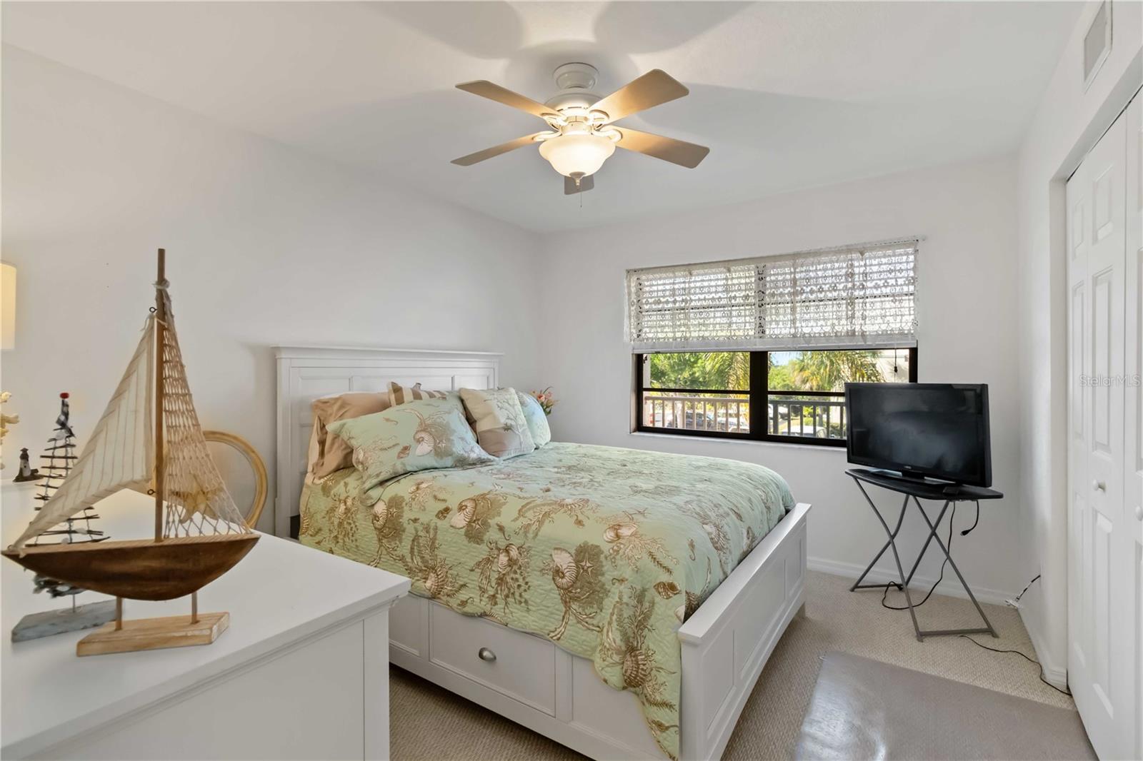 Image 34 of 42 For 175 Kings Highway B5