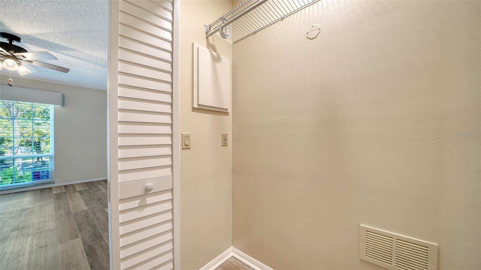 Image 23 of 68 For 5269 Wedgewood Lane 36