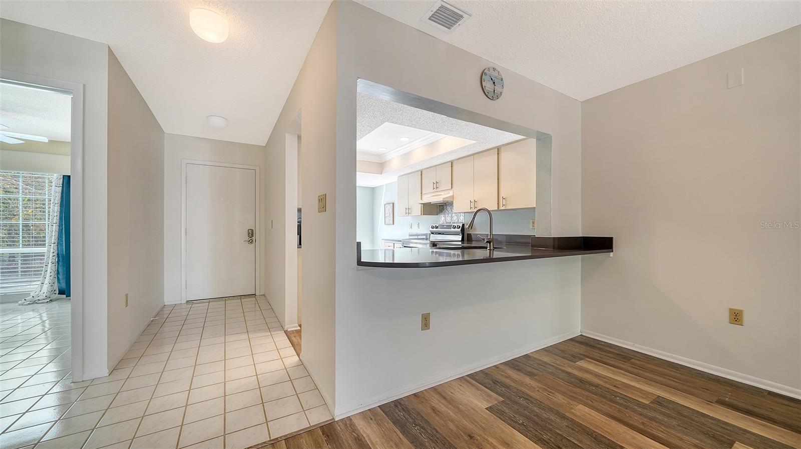 Image 4 of 68 For 5269 Wedgewood Lane 36
