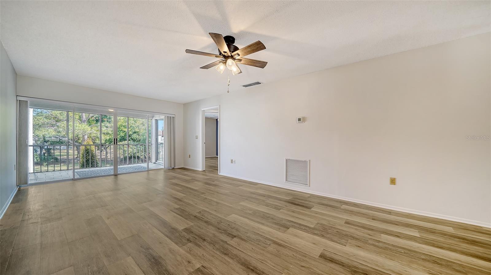 Image 6 of 68 For 5269 Wedgewood Lane 36