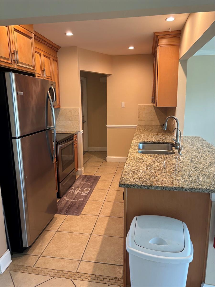 Image 10 of 25 For 307 Flamingo Road