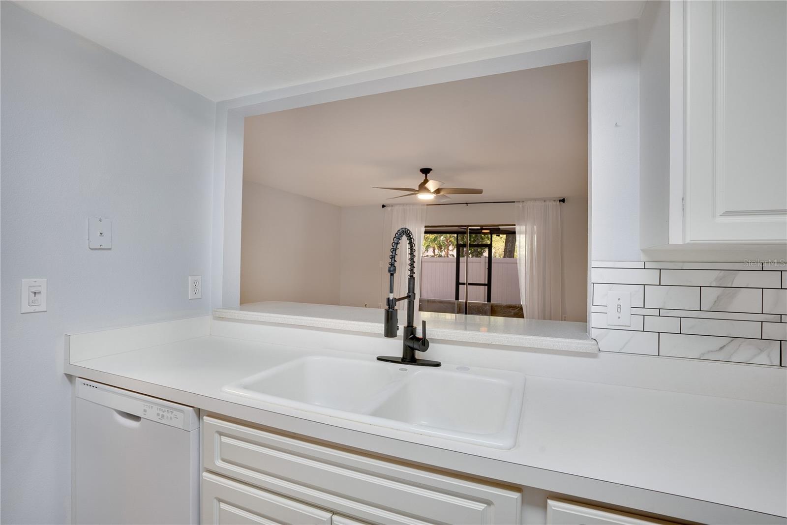 Image 11 of 43 For 928 Sunridge Drive F2