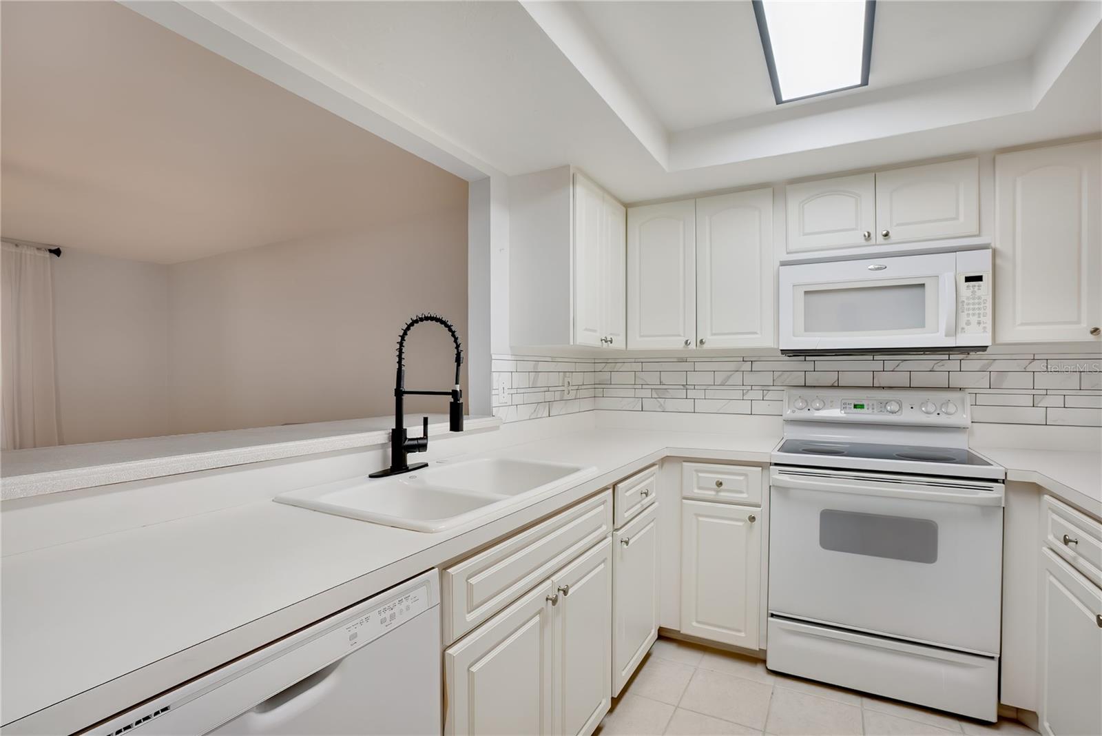 Image 12 of 43 For 928 Sunridge Drive F2