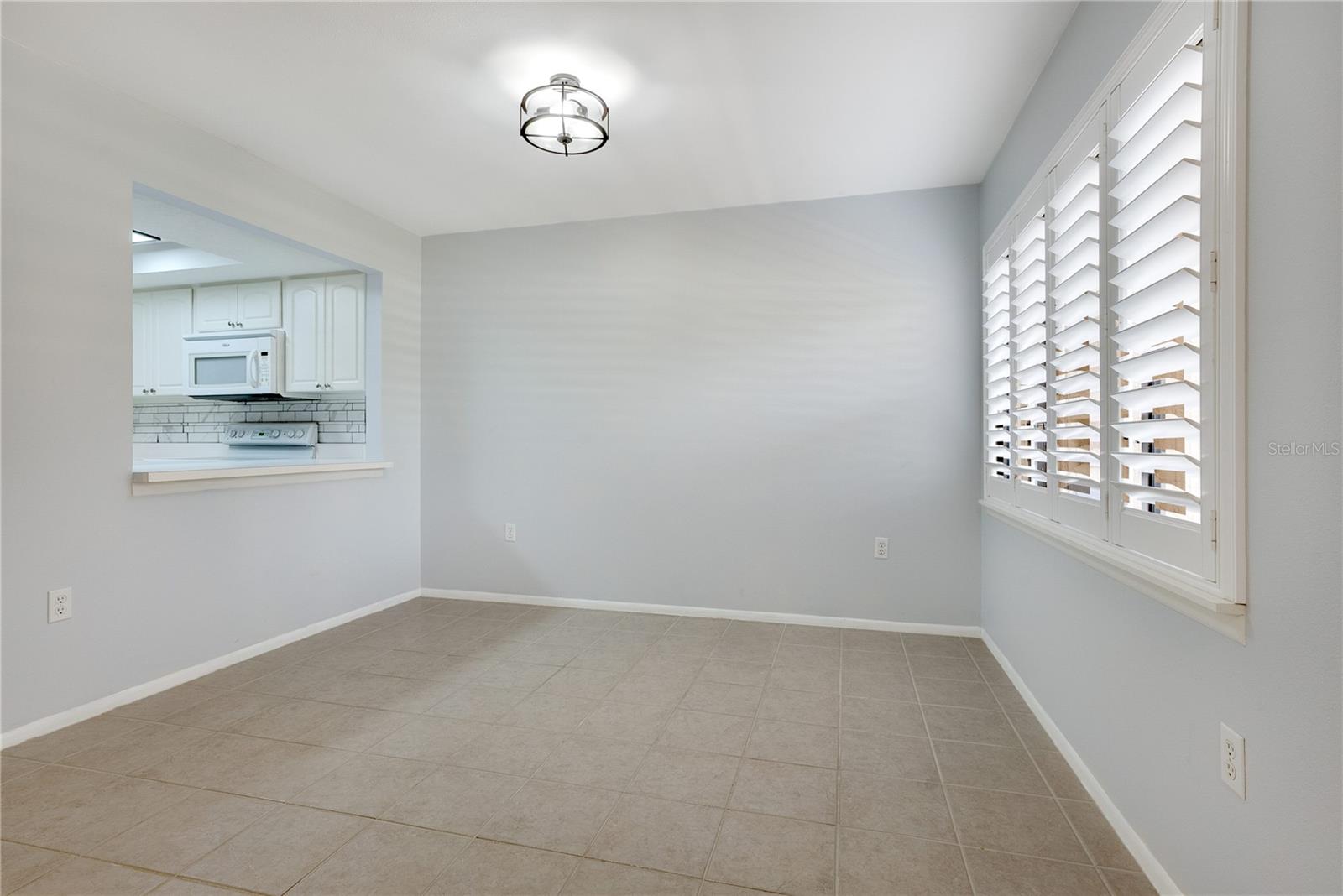 Image 14 of 43 For 928 Sunridge Drive F2