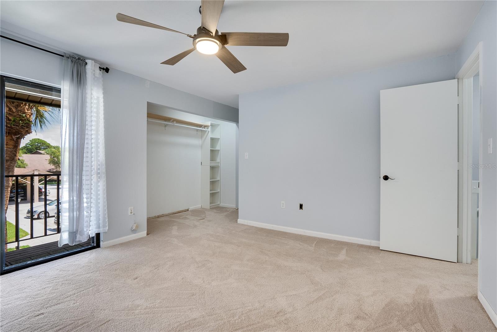 Image 22 of 43 For 928 Sunridge Drive F2