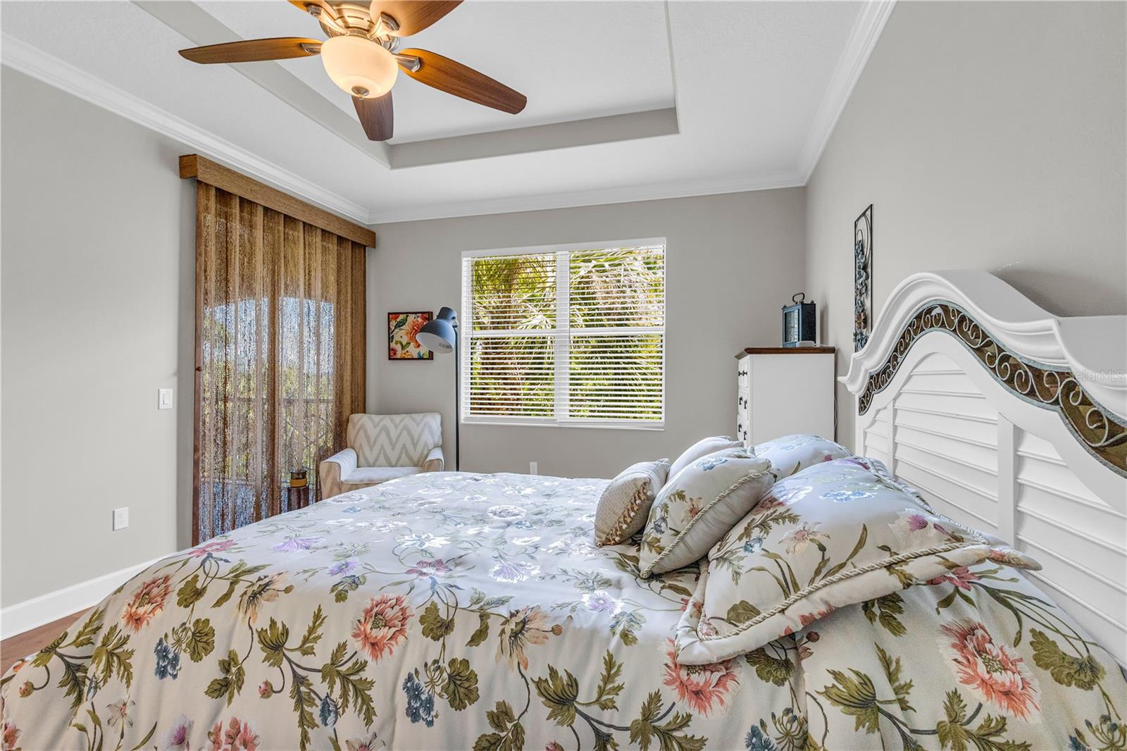 Image 30 of 50 For 927 River Basin Court 201c