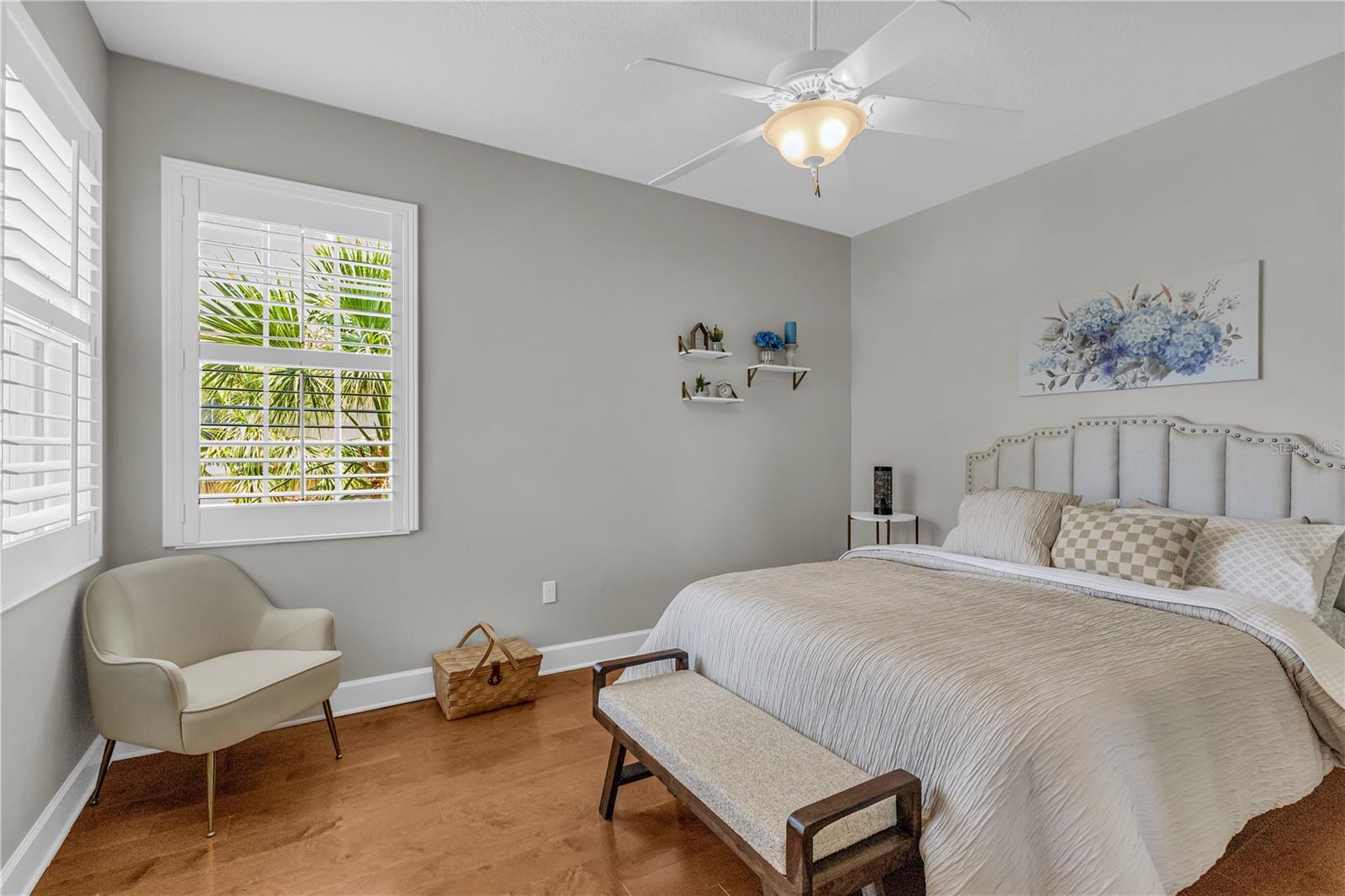 Image 32 of 50 For 927 River Basin Court 201c