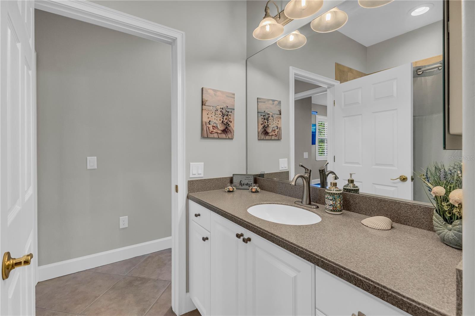 Image 37 of 50 For 927 River Basin Court 201c