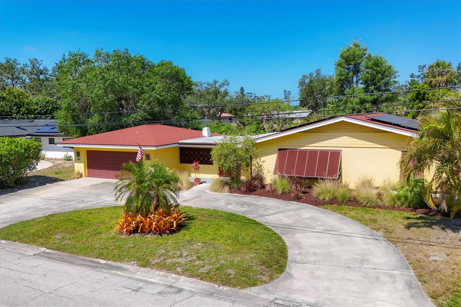 Details for 2410 Tanglewood Drive, SARASOTA, FL 34239