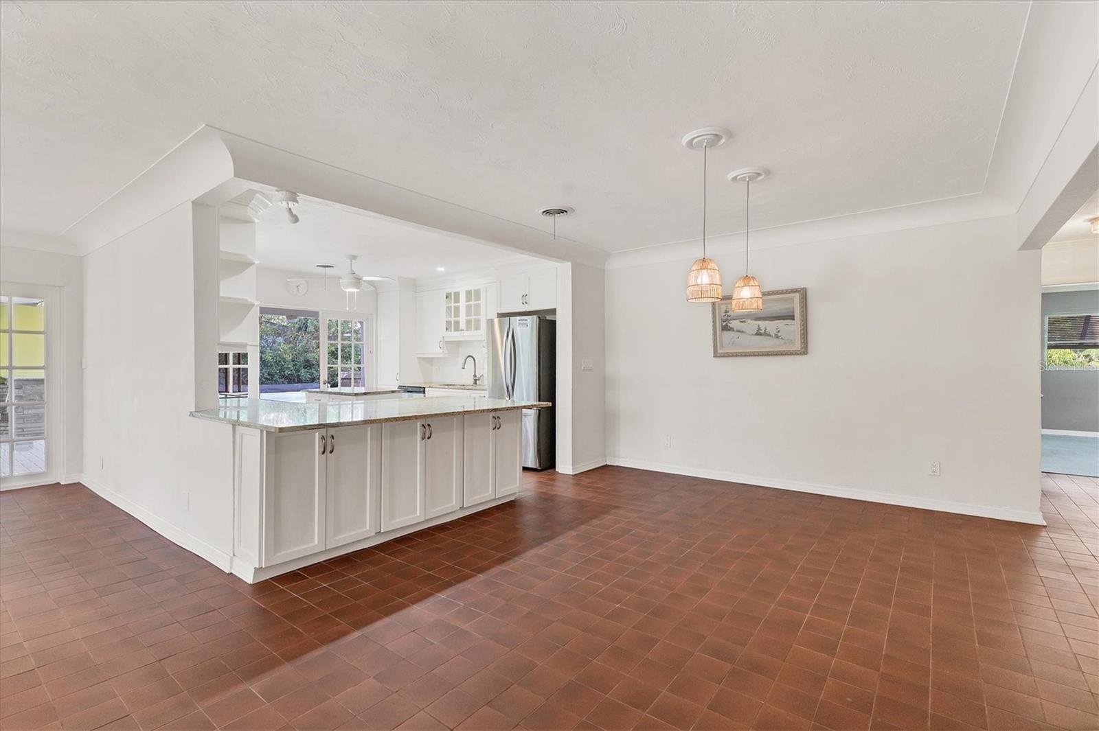 Image 12 of 50 For 2410 Tanglewood Drive