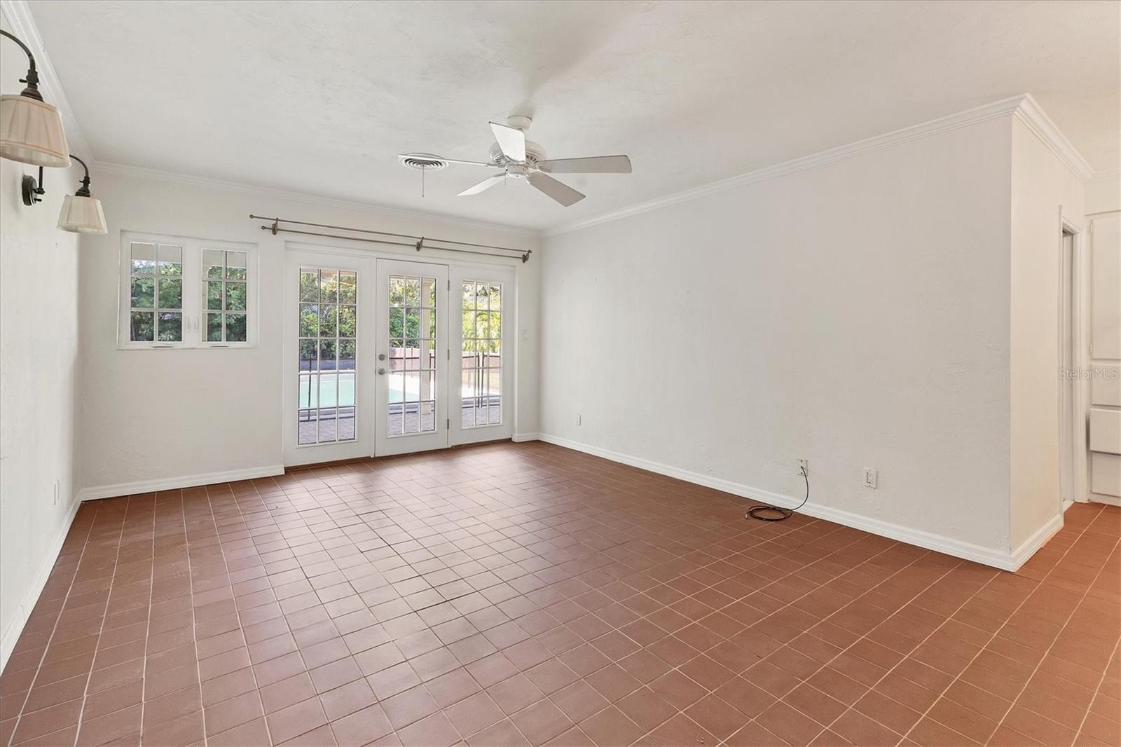Image 19 of 50 For 2410 Tanglewood Drive