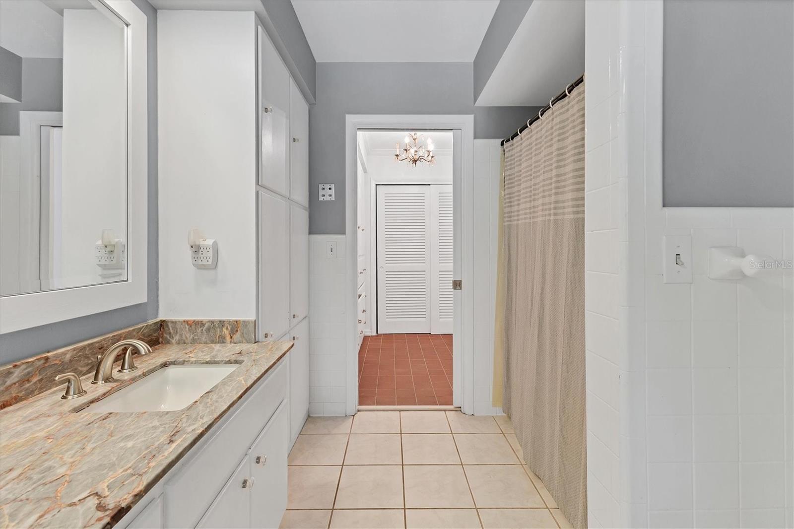 Image 22 of 50 For 2410 Tanglewood Drive