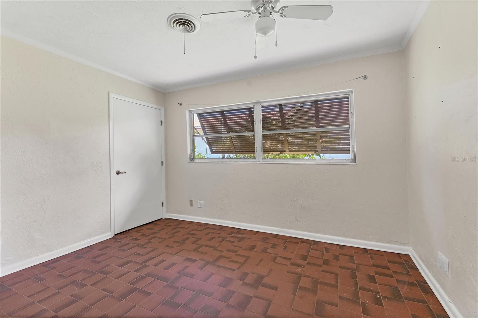 Image 27 of 50 For 2410 Tanglewood Drive