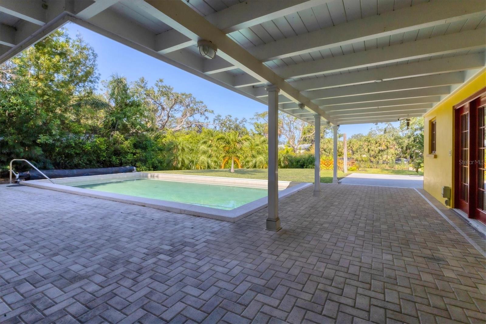 Image 34 of 50 For 2410 Tanglewood Drive