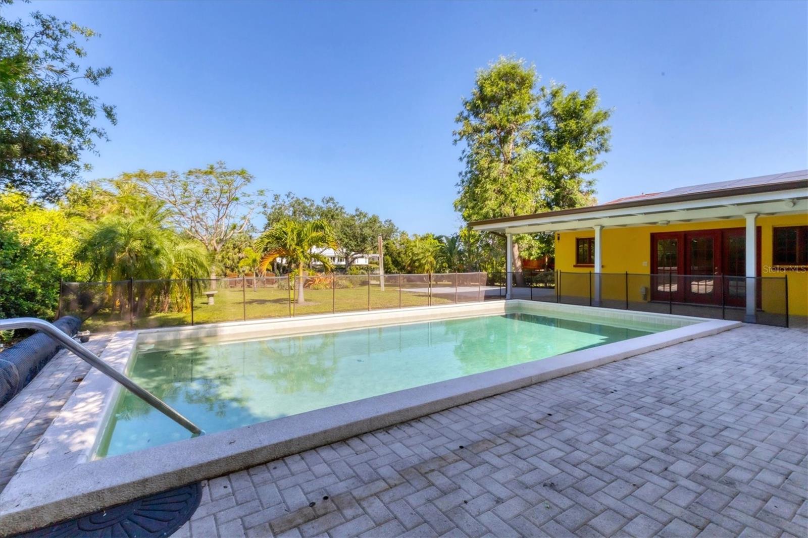 Image 36 of 50 For 2410 Tanglewood Drive