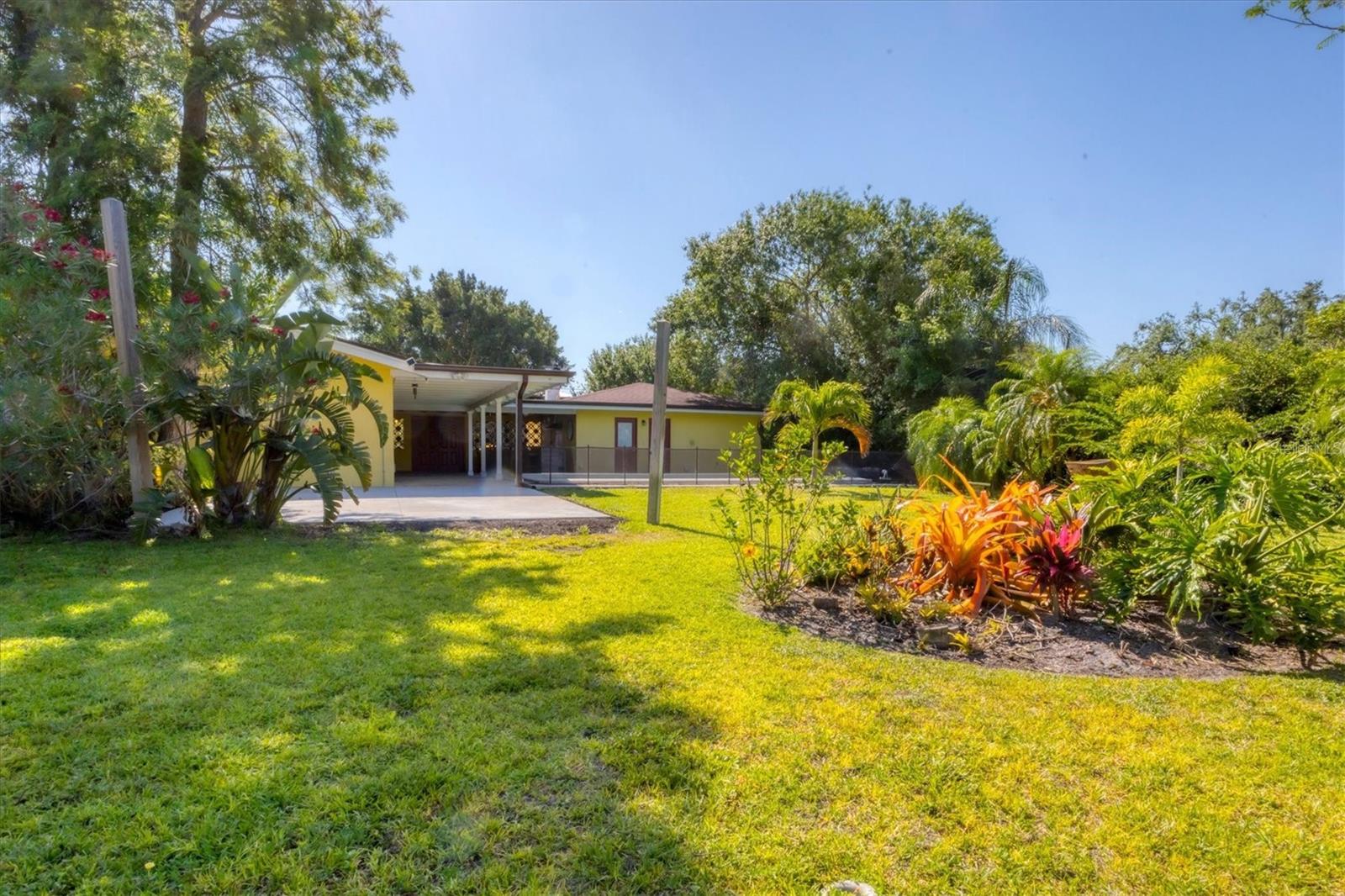 Image 38 of 50 For 2410 Tanglewood Drive