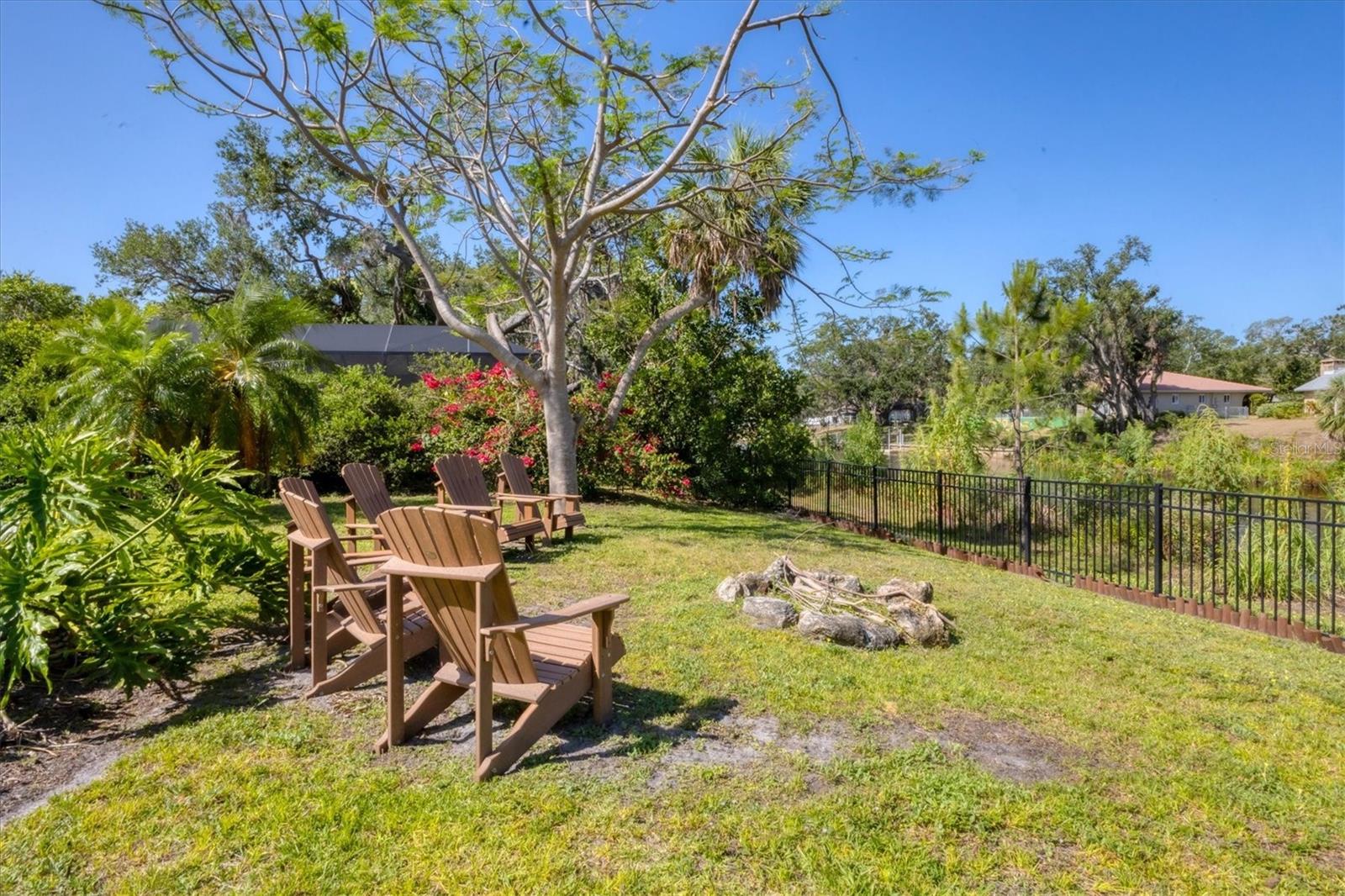 Image 42 of 50 For 2410 Tanglewood Drive