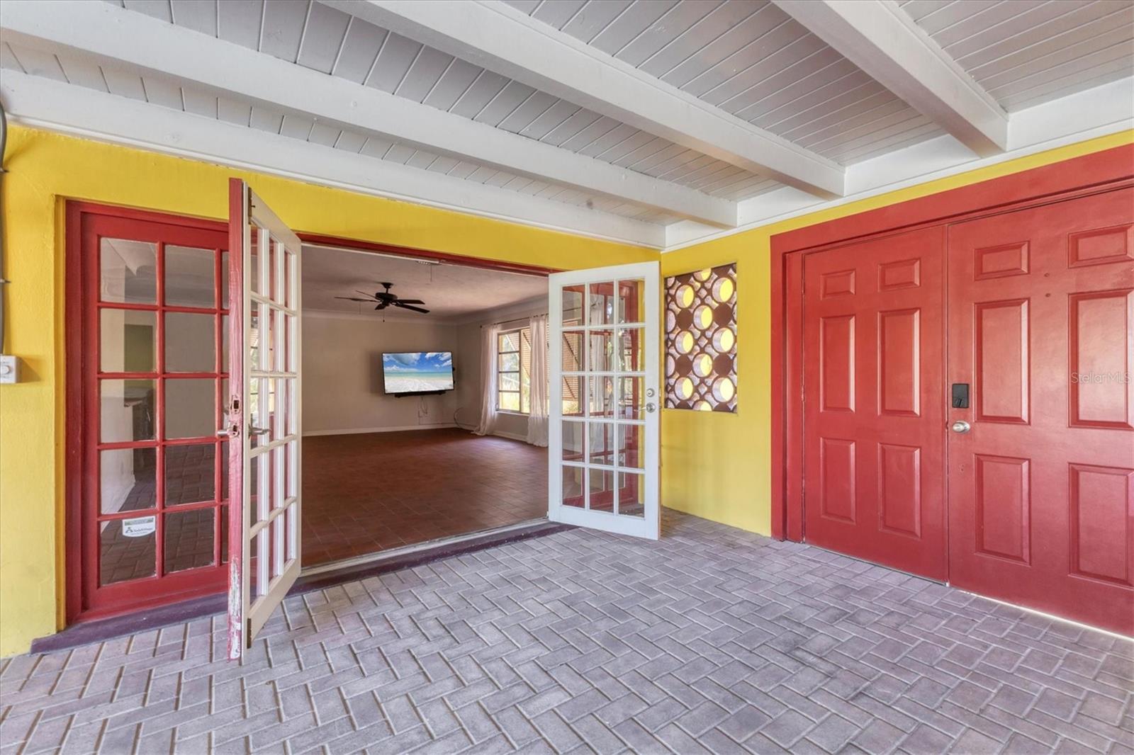 Image 7 of 50 For 2410 Tanglewood Drive