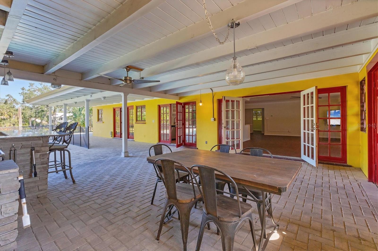 Image 8 of 50 For 2410 Tanglewood Drive