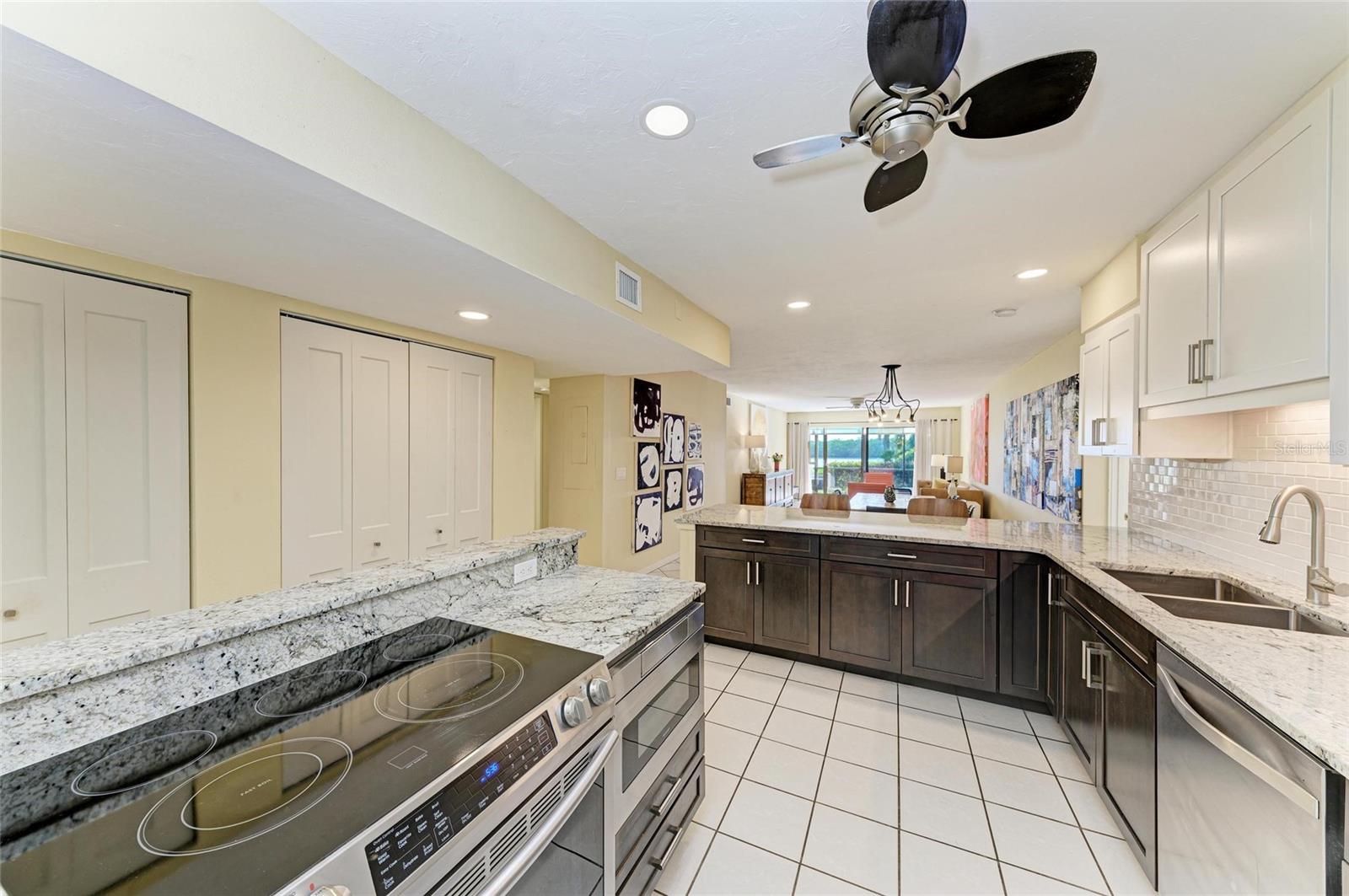 Image 15 of 82 For 1617 Bayhouse Court 121