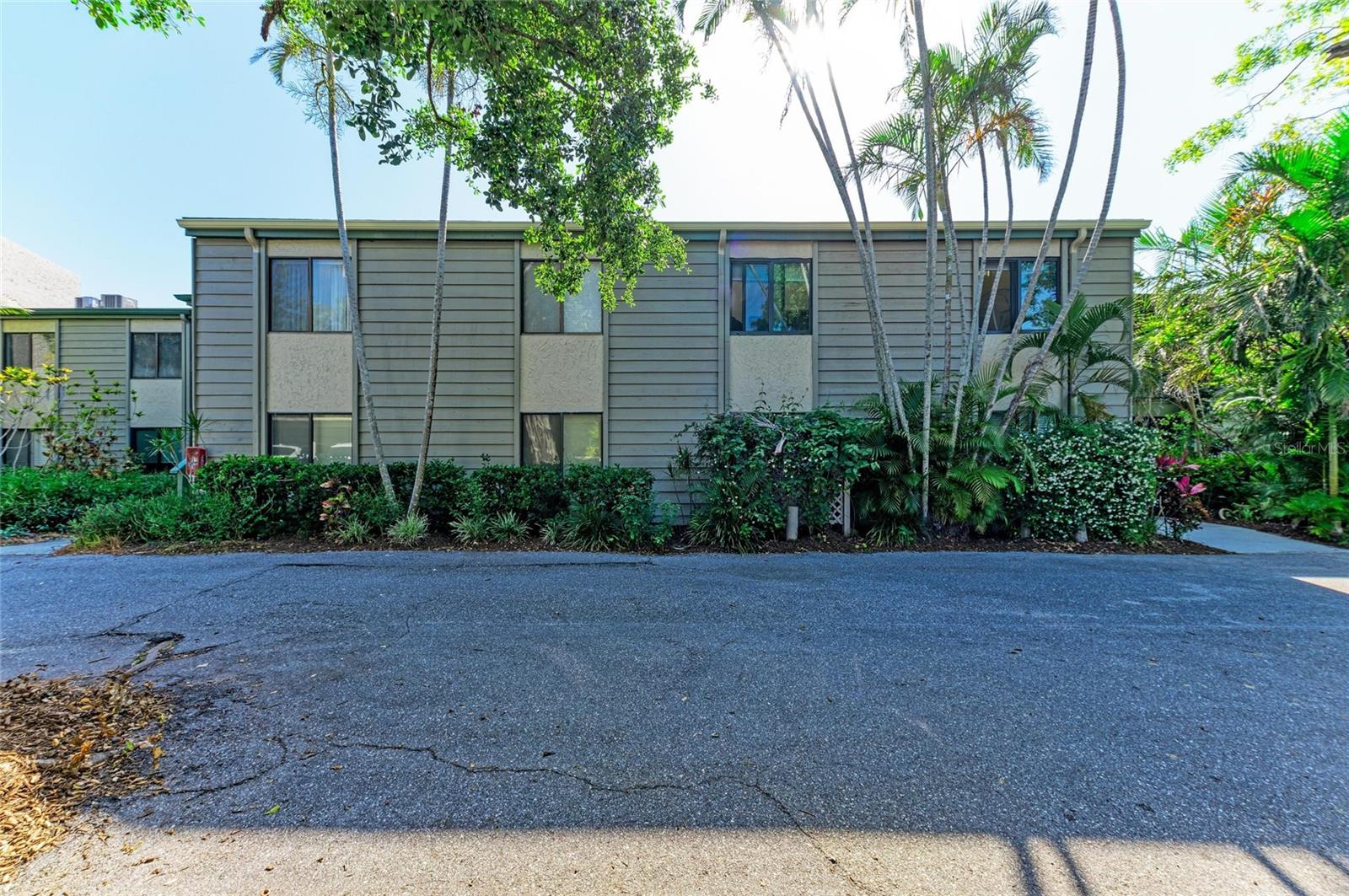 Image 6 of 82 For 1617 Bayhouse Court 121