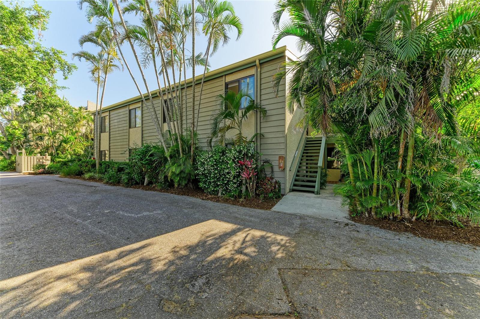 Image 7 of 82 For 1617 Bayhouse Court 121
