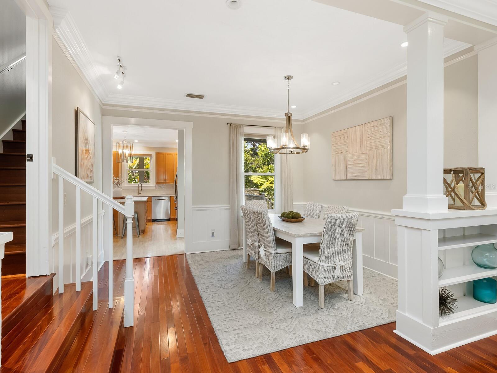 Image 10 of 54 For 324 Julia Place