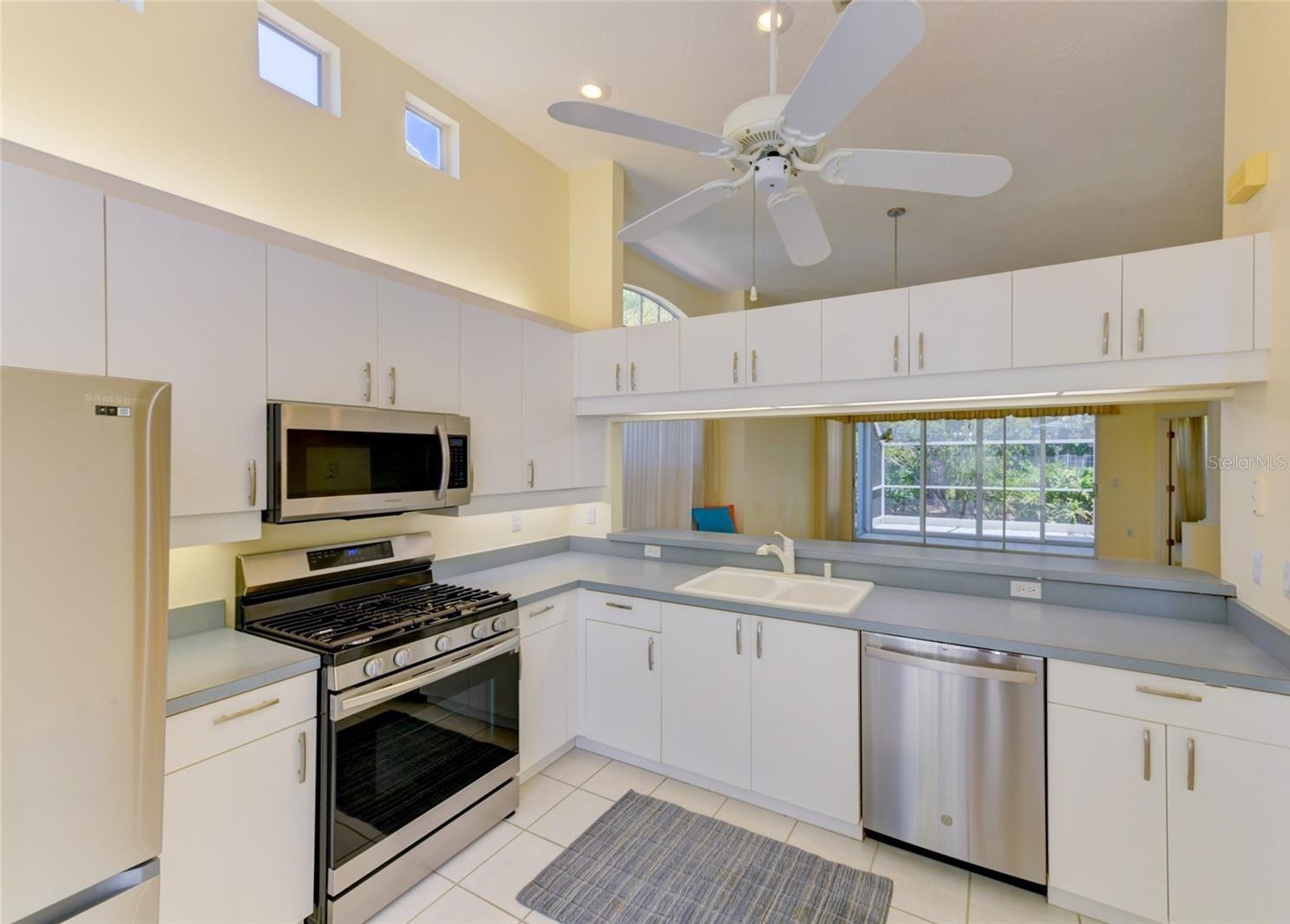 Image 4 of 35 For 6311 Walton Heath Place