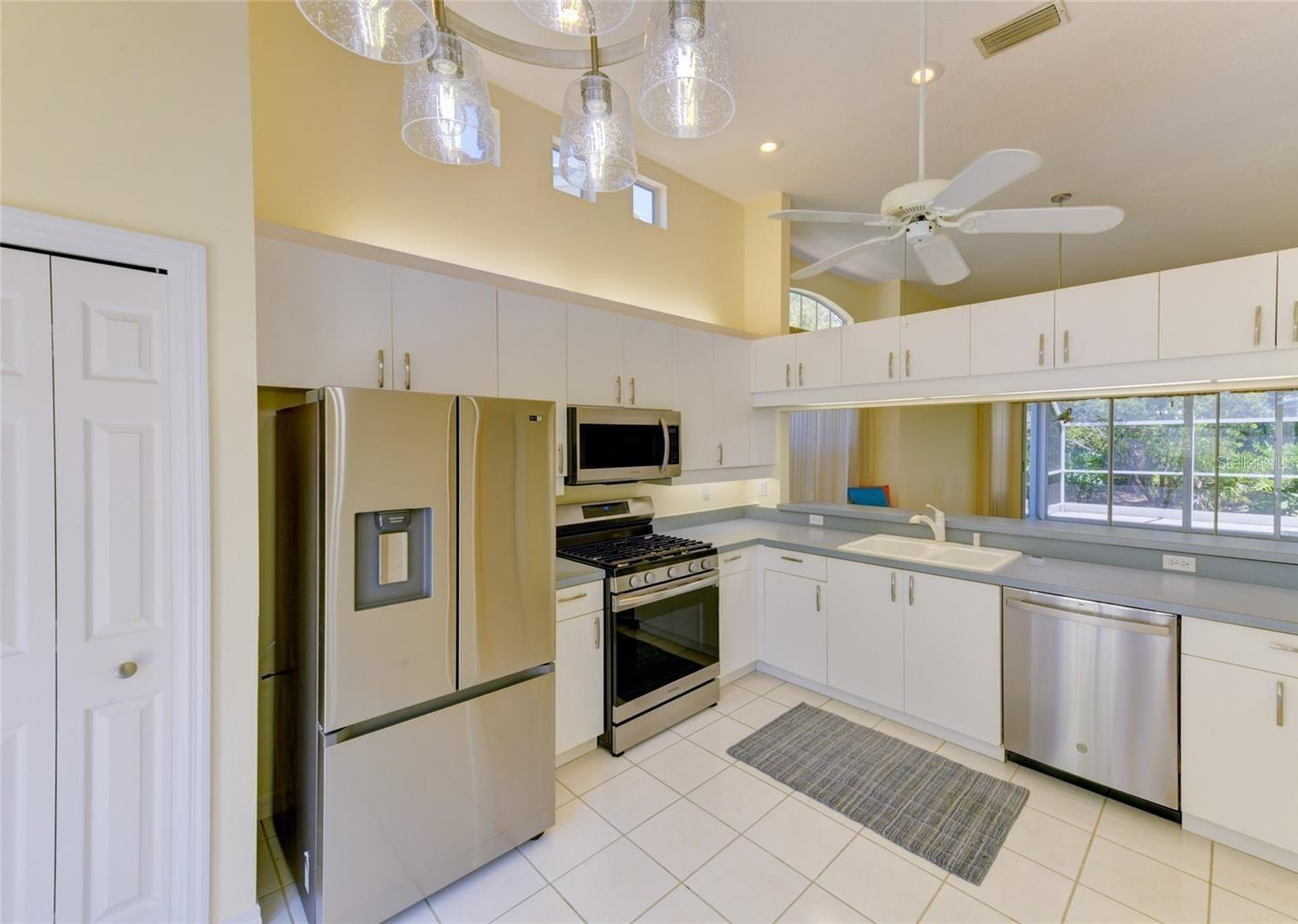 Image 5 of 35 For 6311 Walton Heath Place