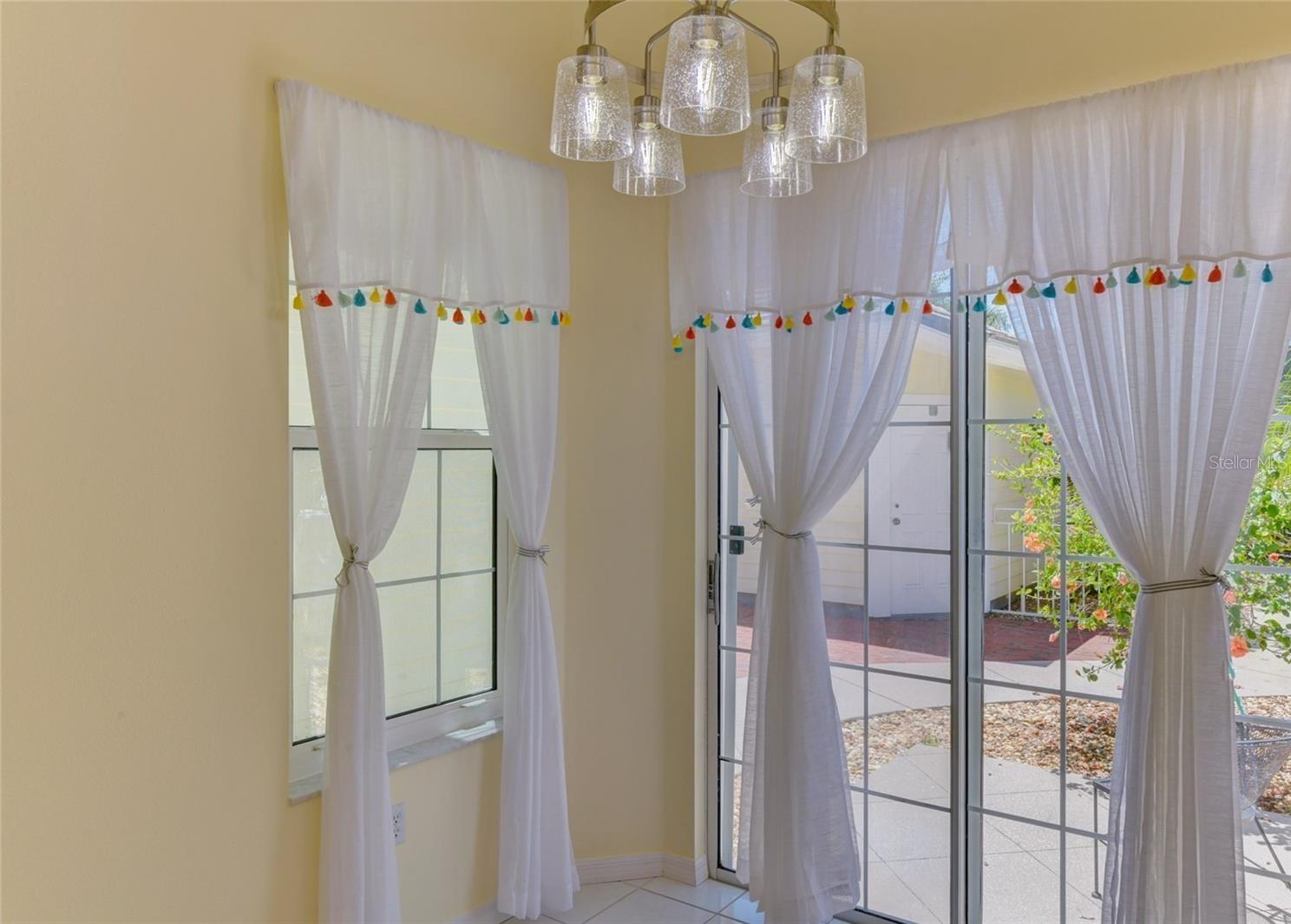 Image 7 of 35 For 6311 Walton Heath Place