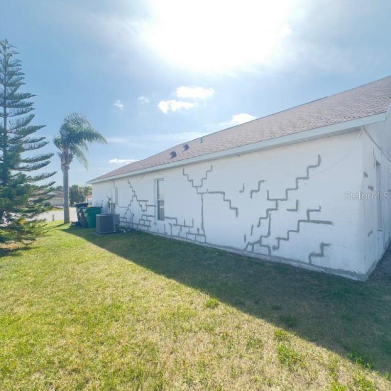 Image 4 of 22 For 323 Miami Lane