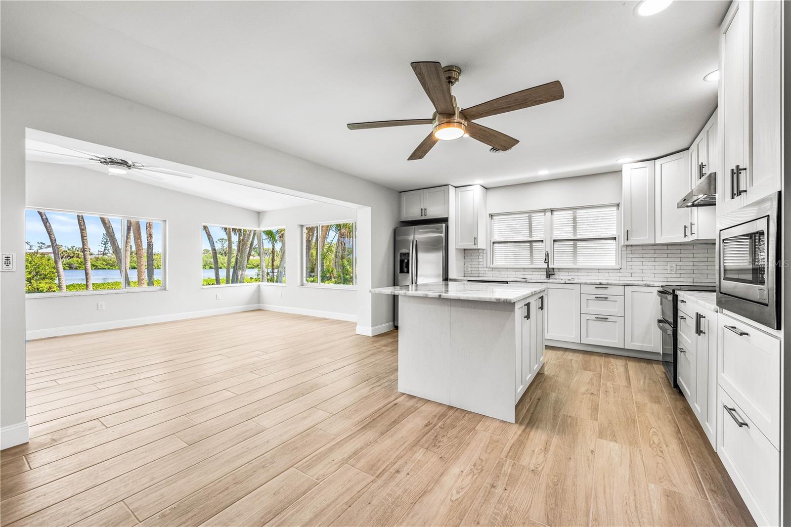 Image 12 of 100 For 1680 Lemon Bay Drive