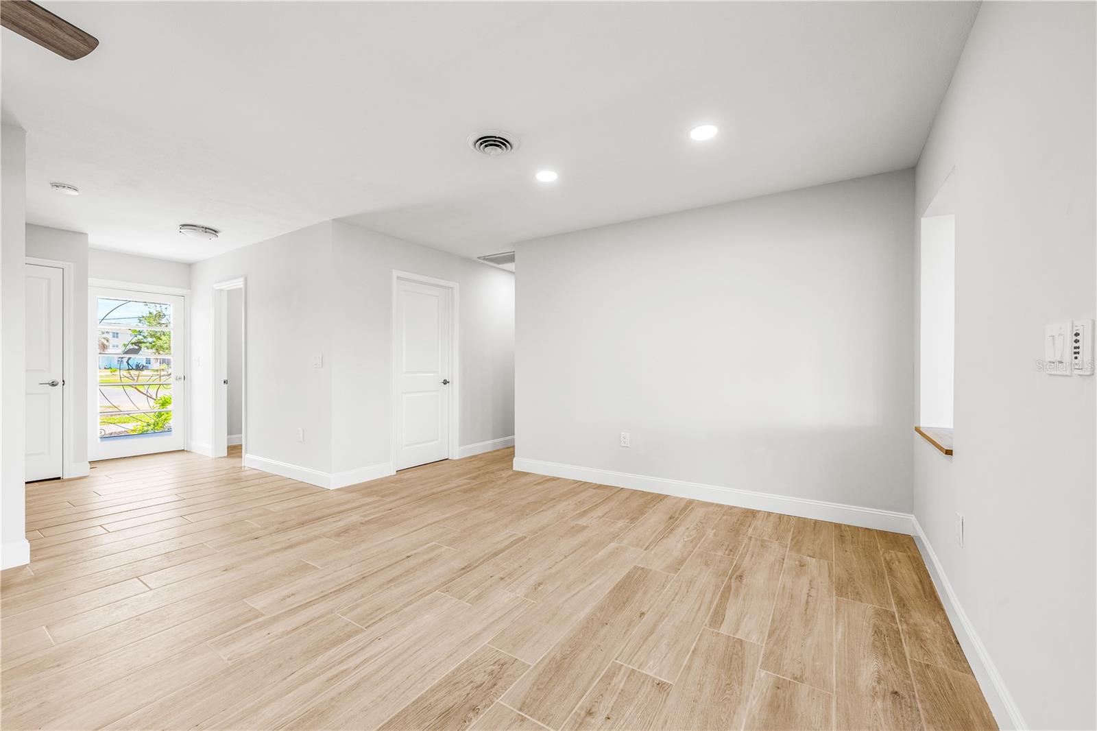 Image 15 of 100 For 1680 Lemon Bay Drive
