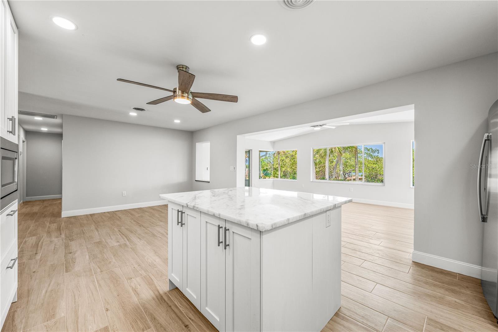 Image 18 of 100 For 1680 Lemon Bay Drive