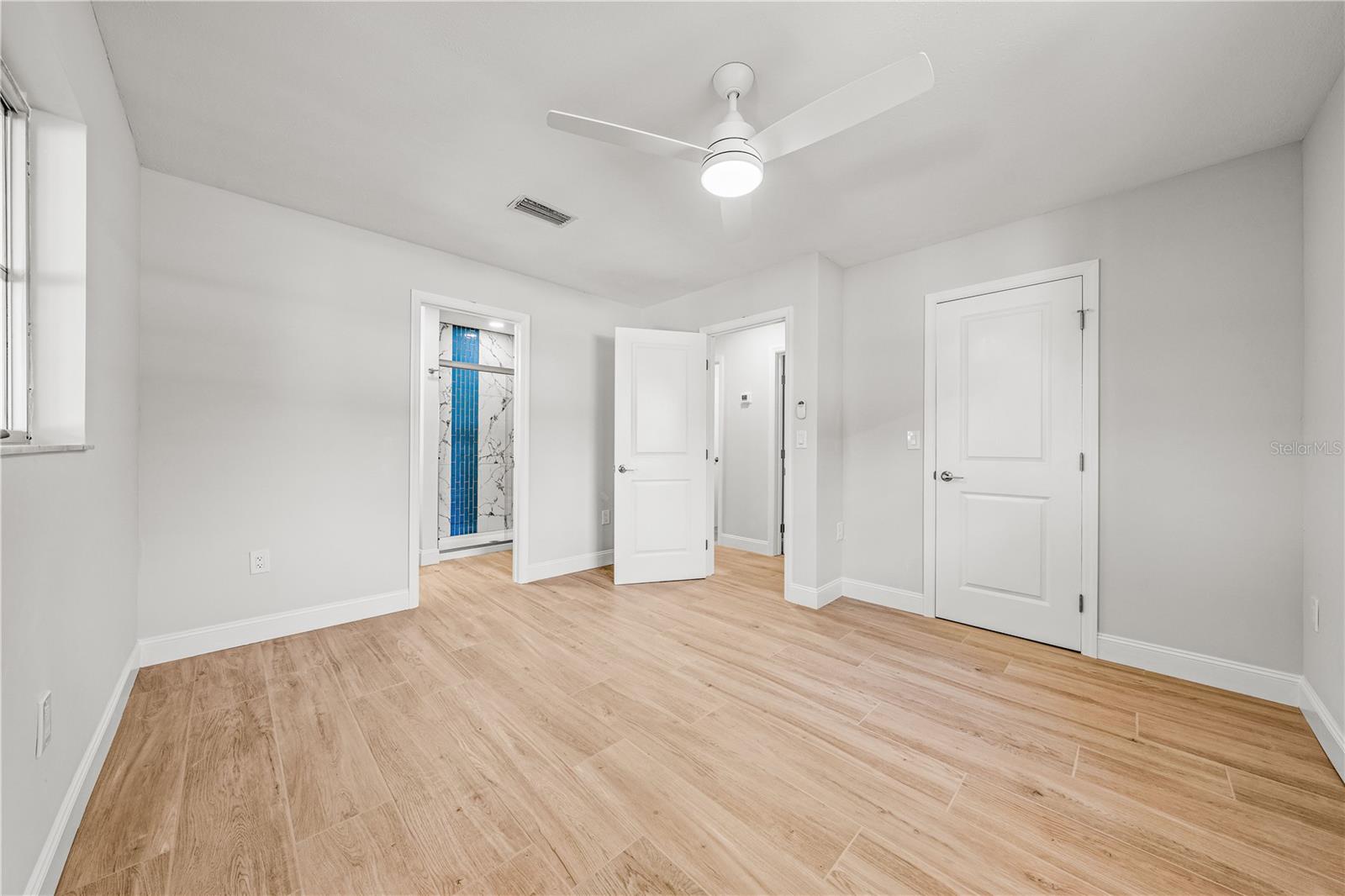 Image 32 of 100 For 1680 Lemon Bay Drive