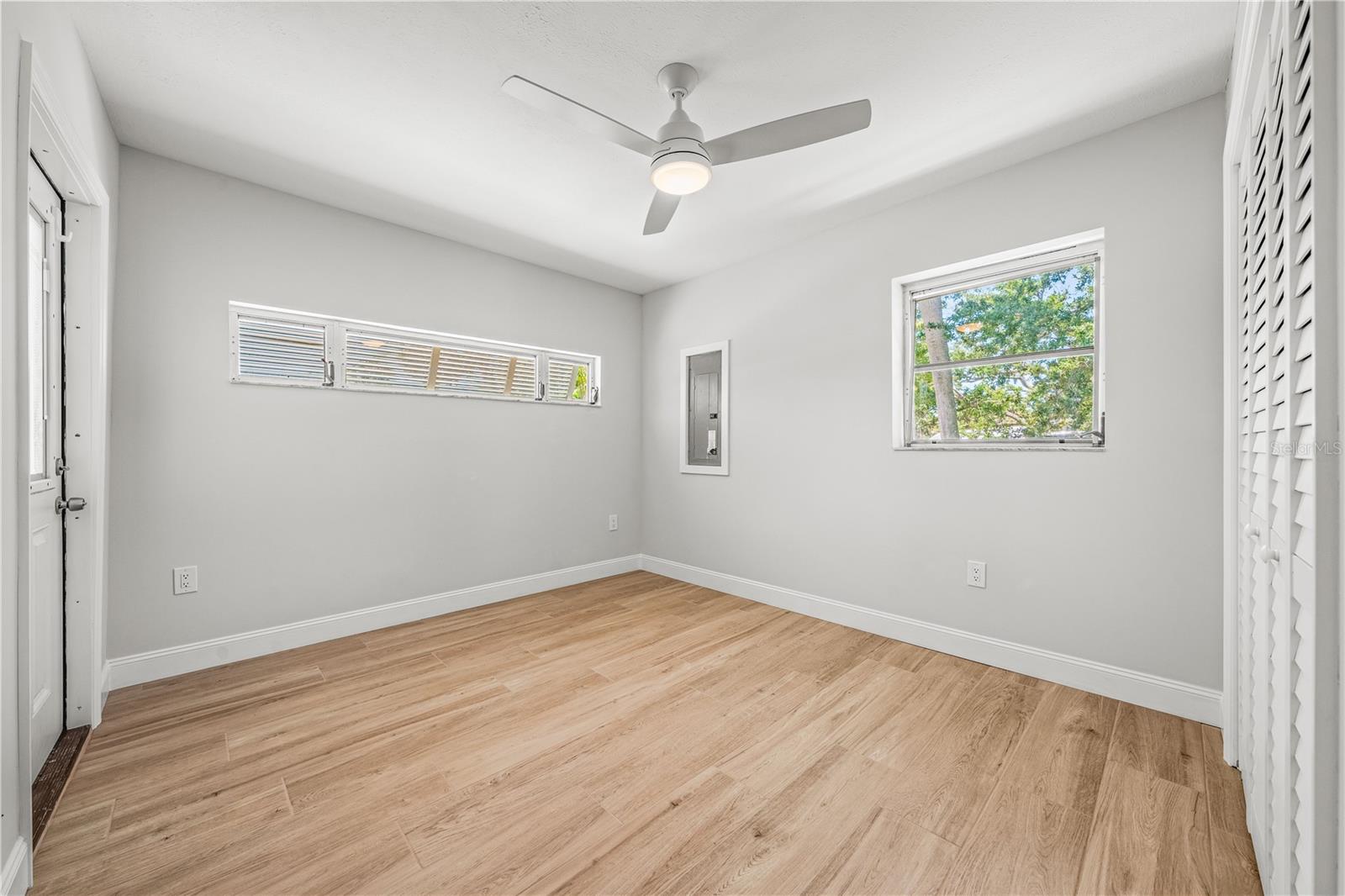 Image 33 of 100 For 1680 Lemon Bay Drive
