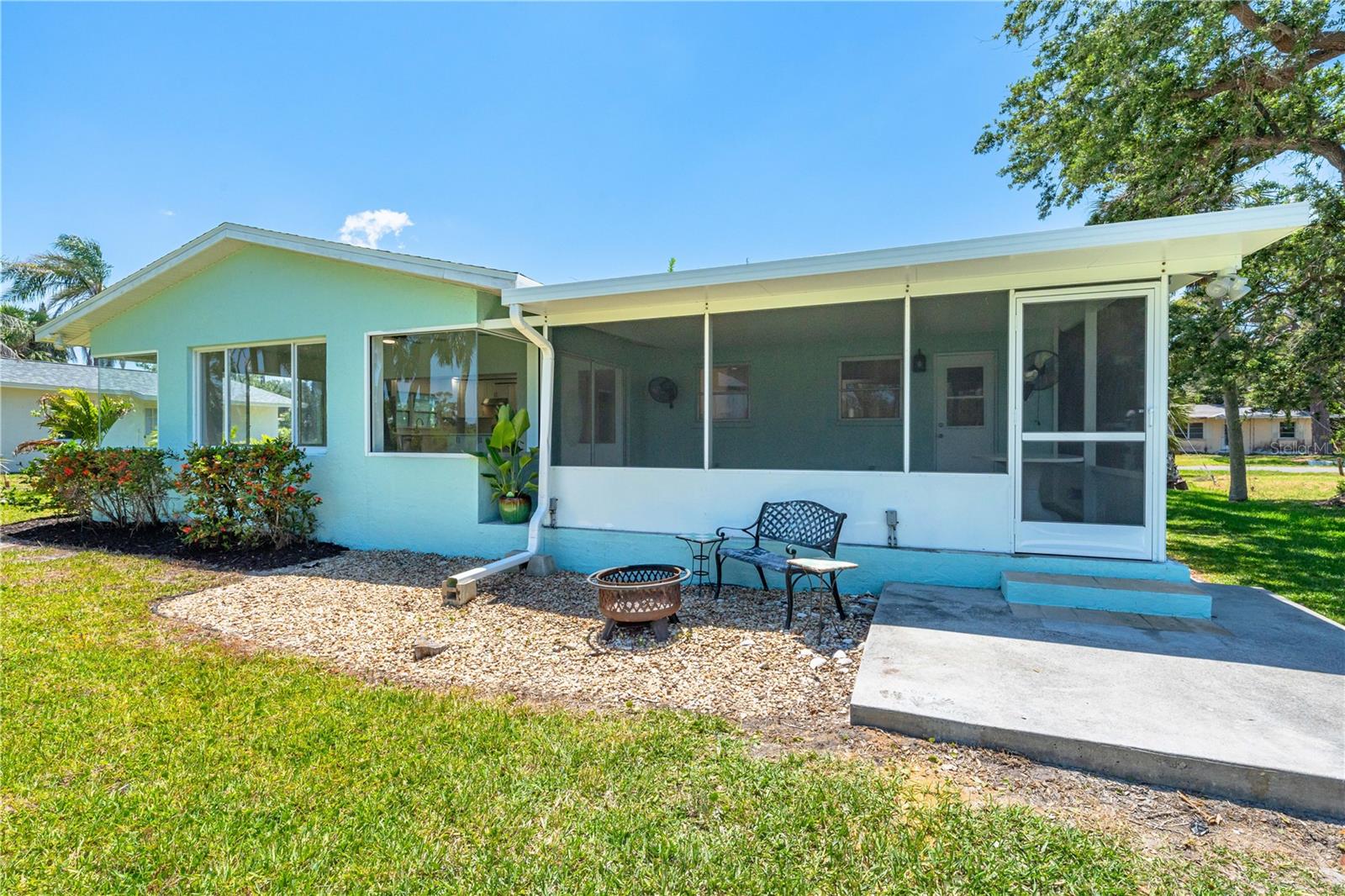 Image 47 of 100 For 1680 Lemon Bay Drive