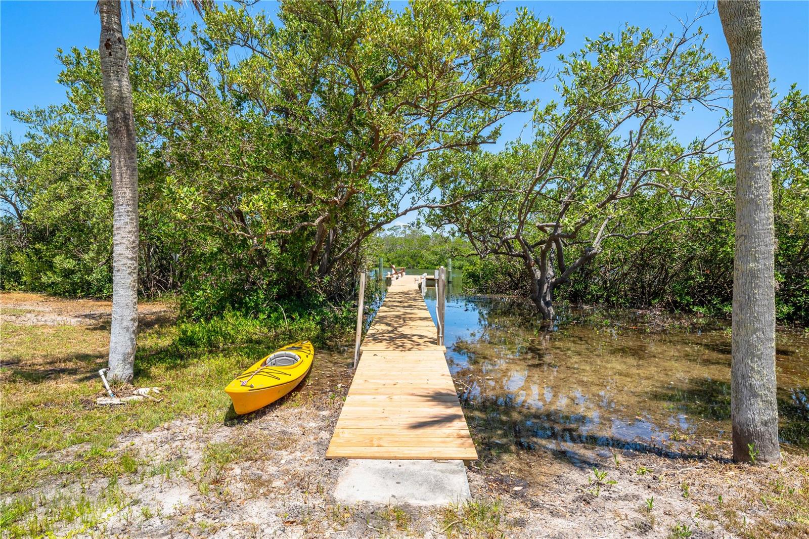 Image 49 of 100 For 1680 Lemon Bay Drive