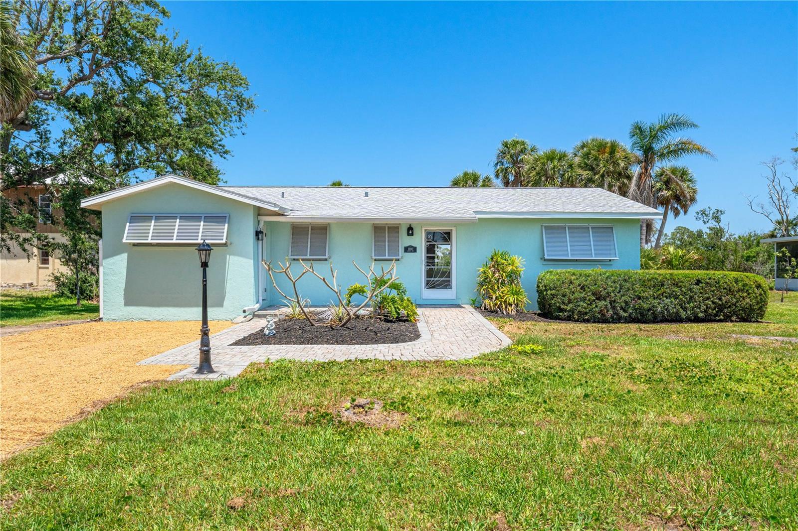 Image 5 of 100 For 1680 Lemon Bay Drive