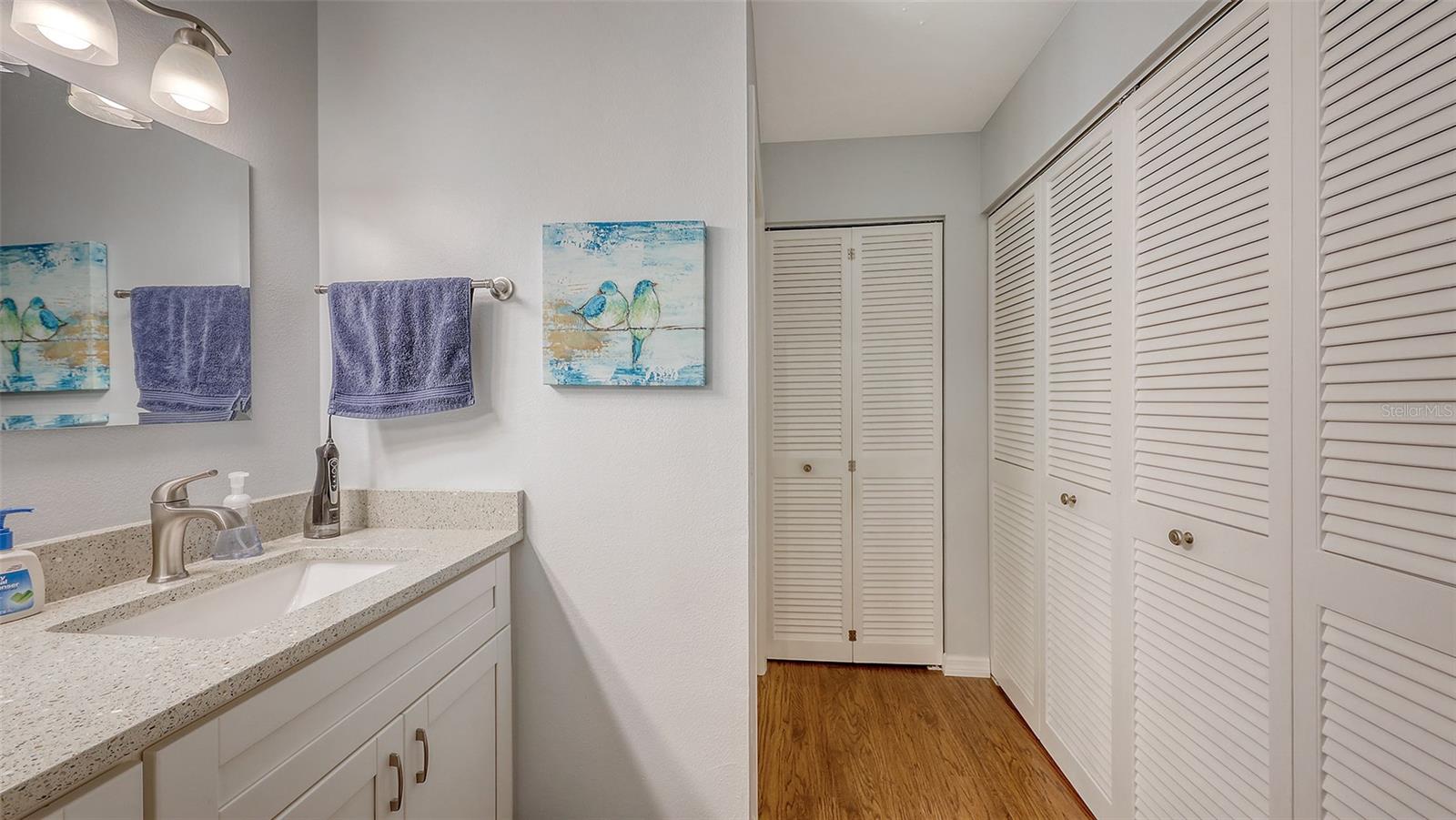 Image 34 of 85 For 564 Lakeside Drive 564