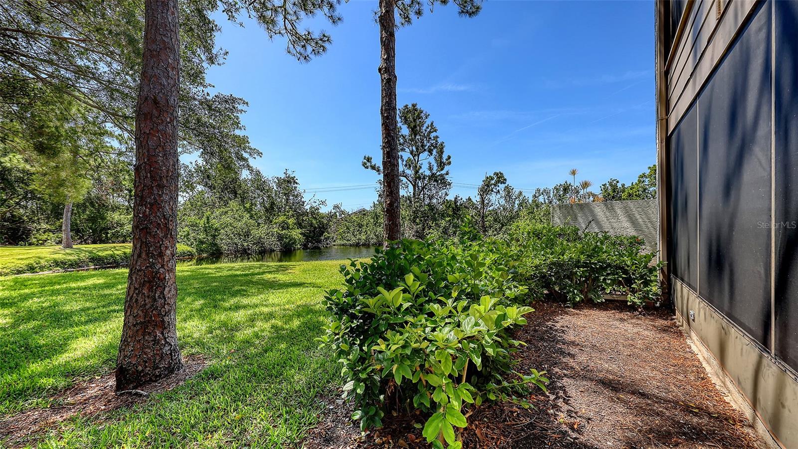 Image 49 of 85 For 564 Lakeside Drive 564