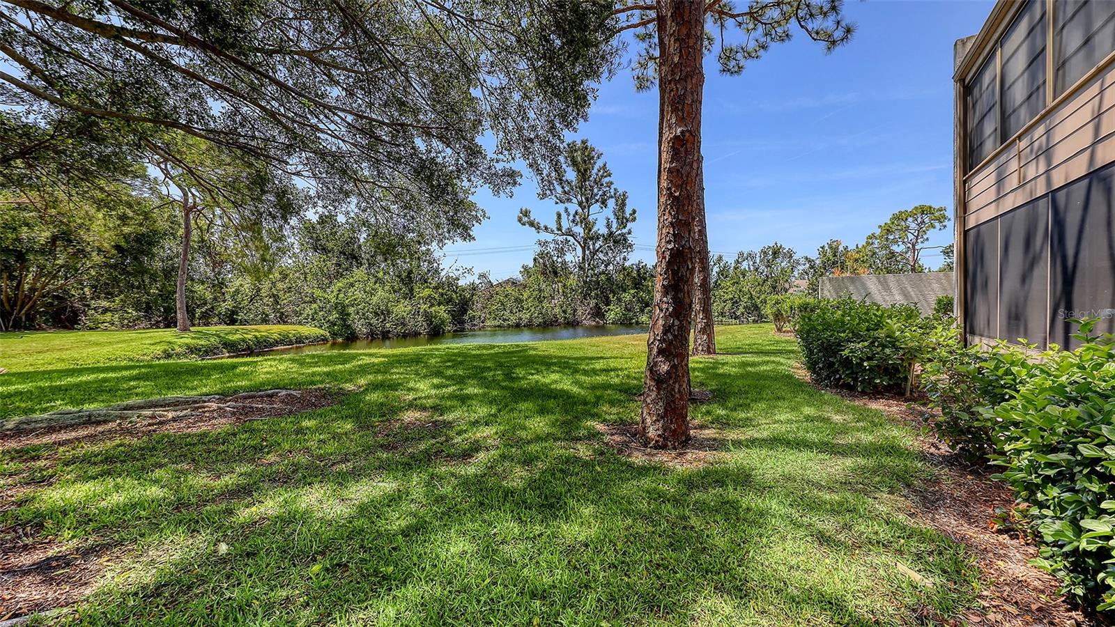 Image 50 of 85 For 564 Lakeside Drive 564