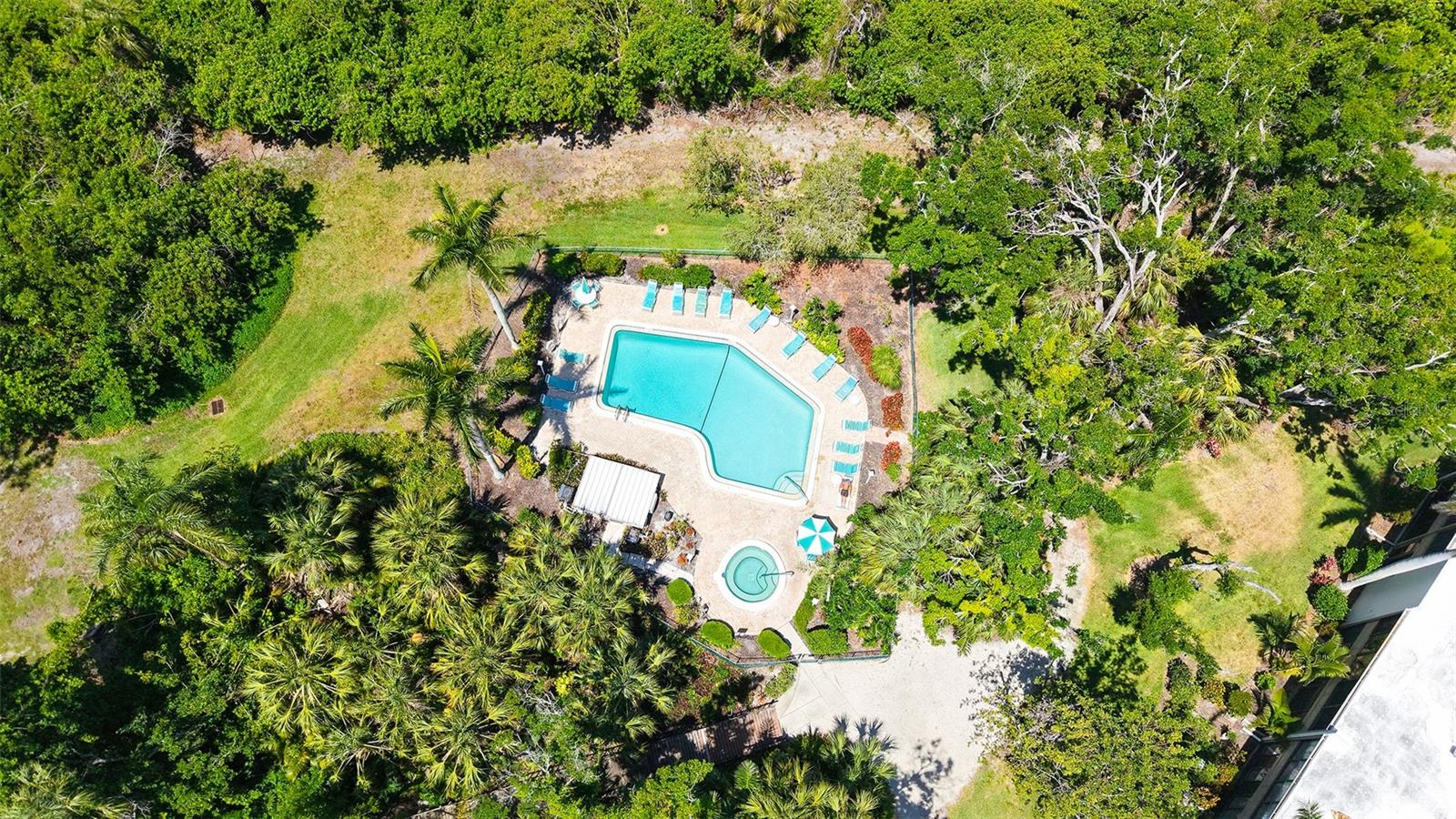 Image 61 of 85 For 564 Lakeside Drive 564