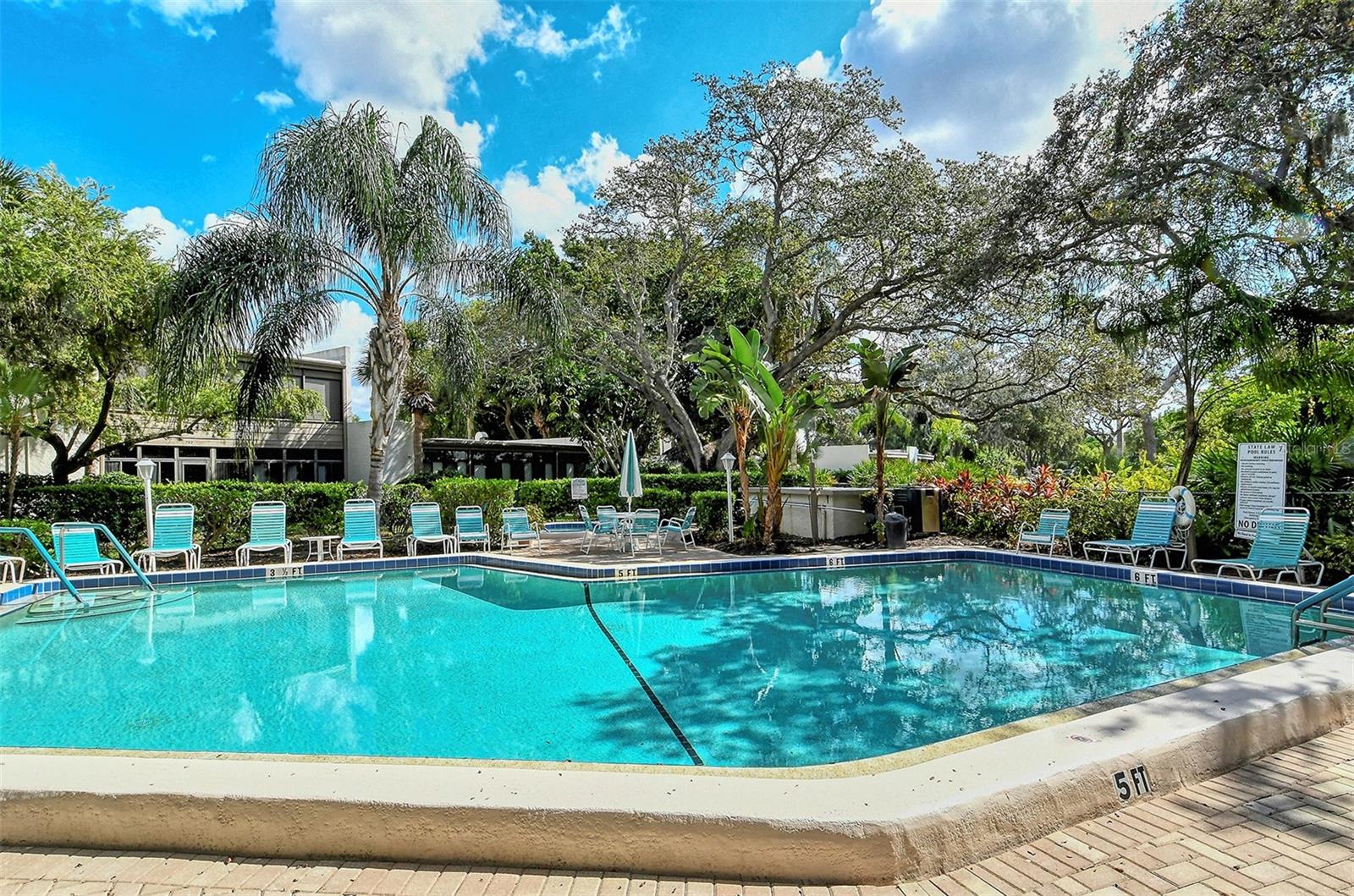 Image 72 of 85 For 564 Lakeside Drive 564