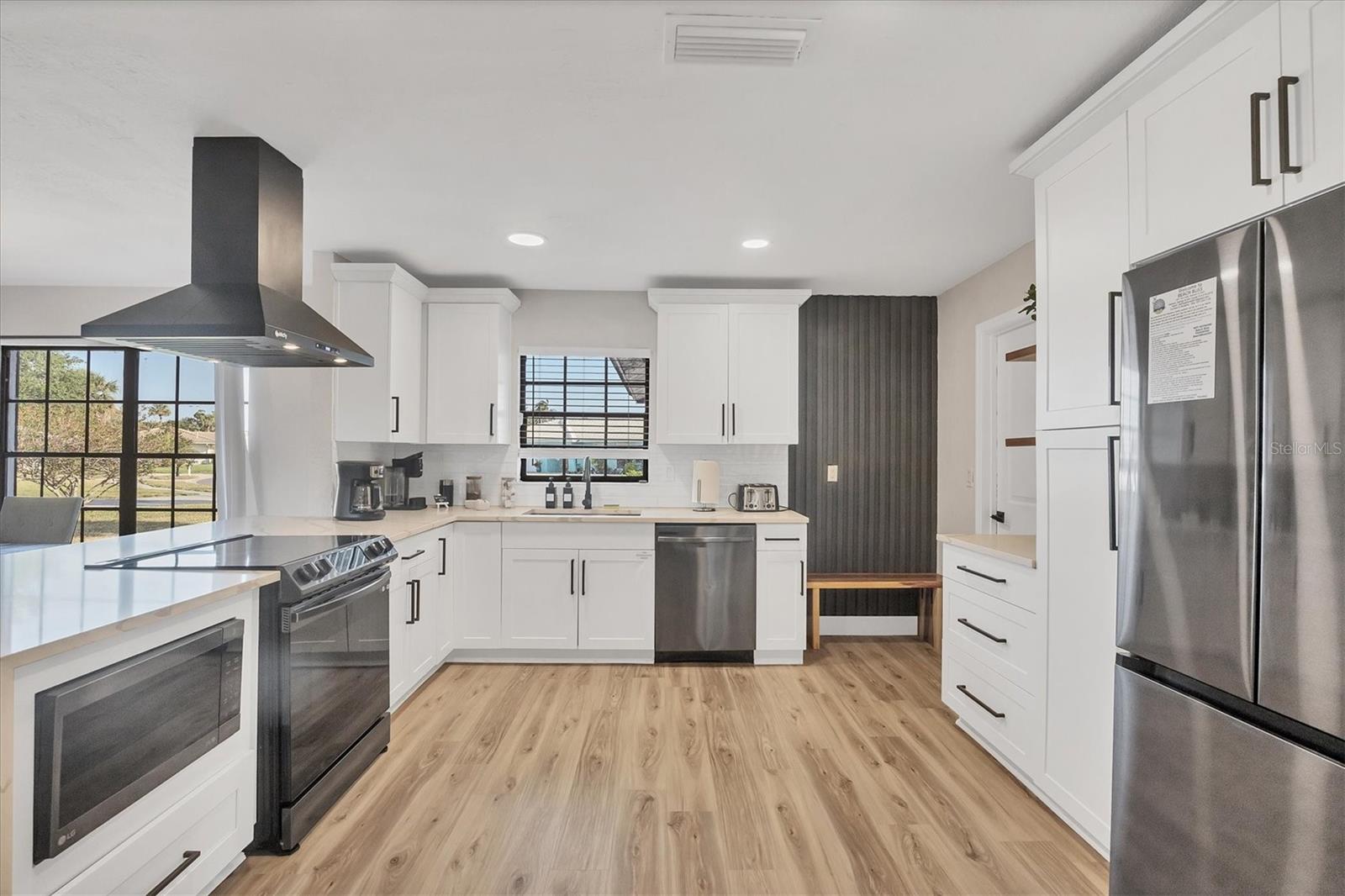 Image 9 of 48 For 2301 Cass Street