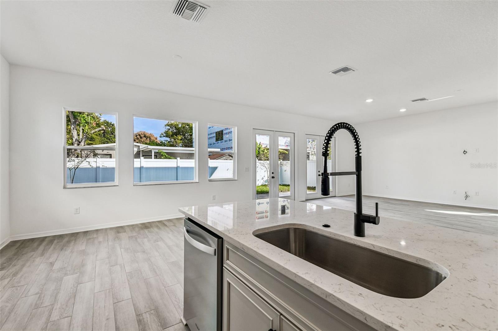 Image 25 of 90 For 3111 Nassau Street