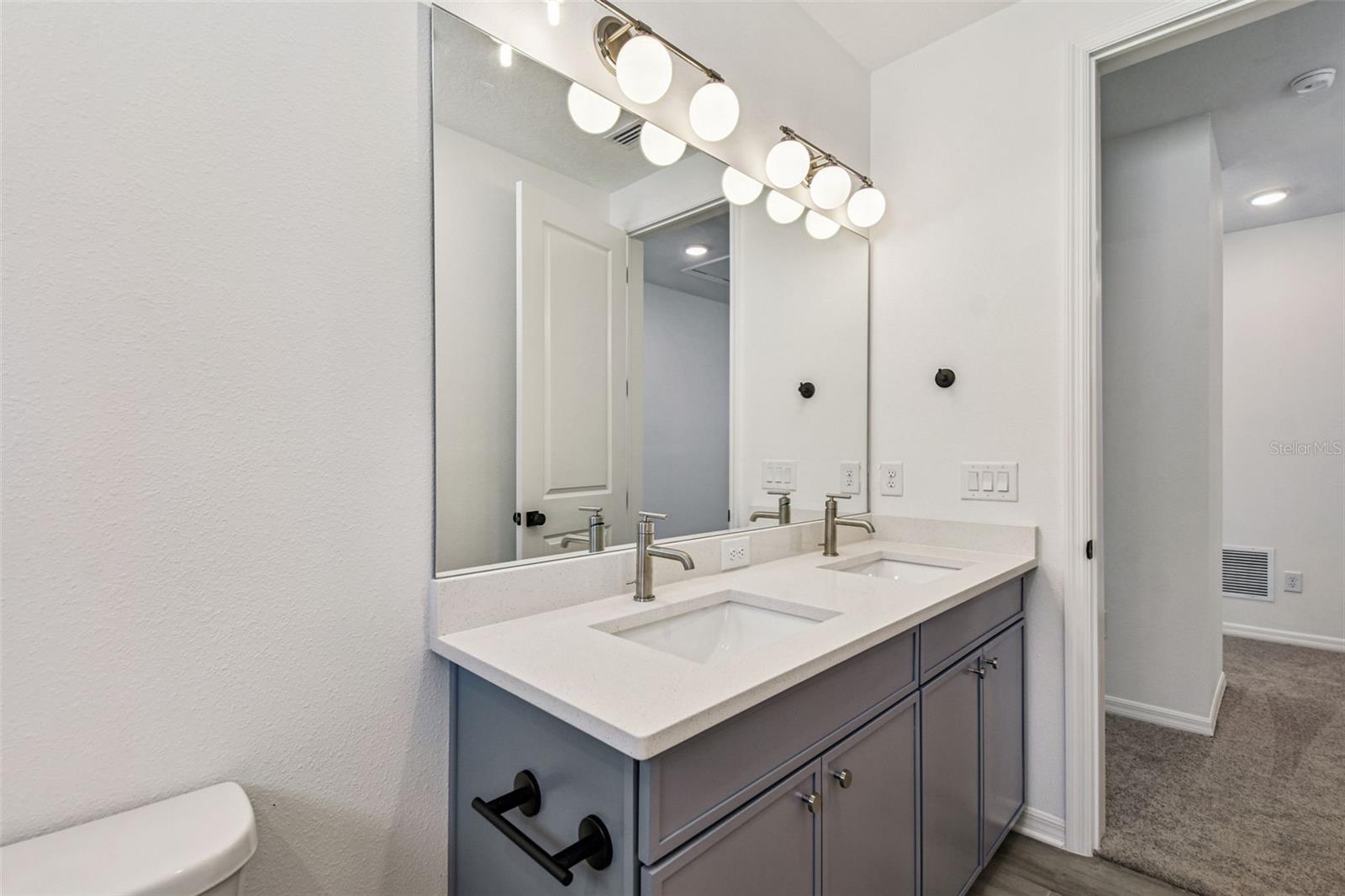 Image 54 of 90 For 3111 Nassau Street