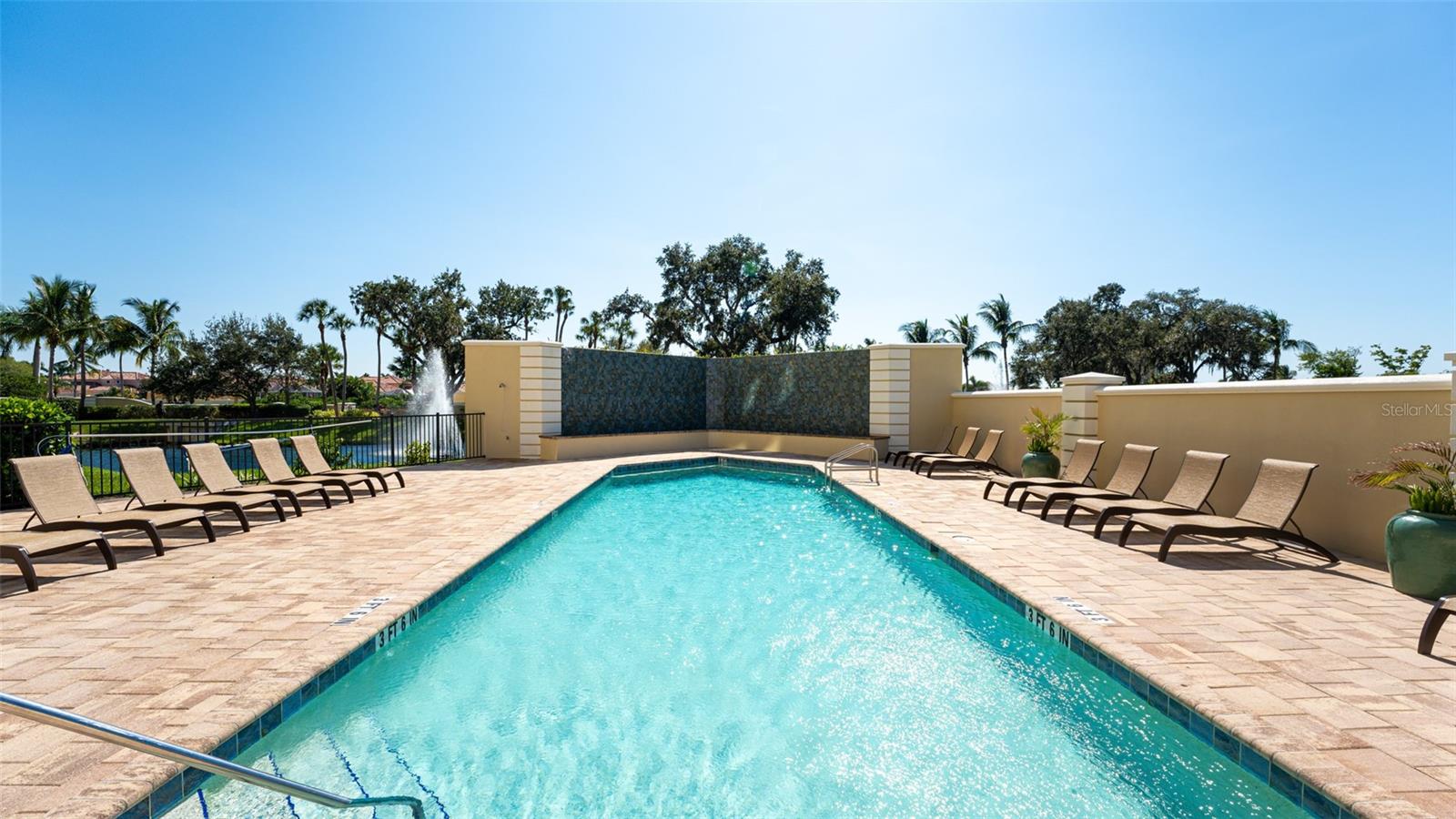 Image 5 of 13 For 501 Haben Boulevard 1002